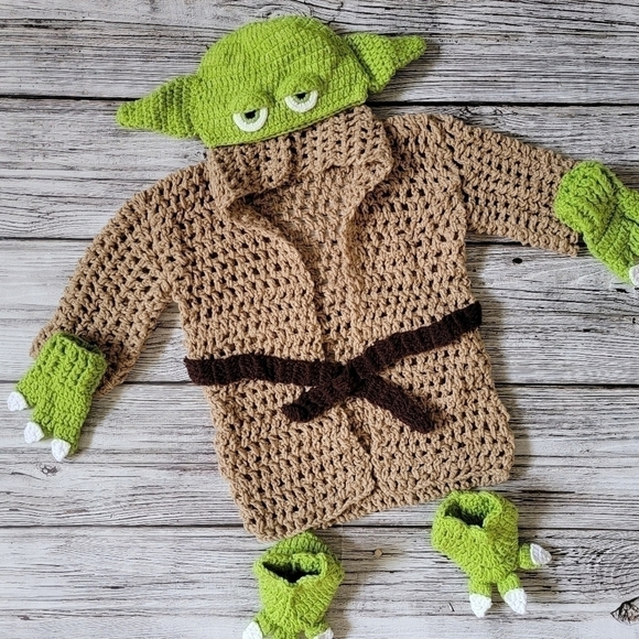 Baby Yoda Outfit Hand Crochet Baby Outfit Cake Smash First Birthday Halloween - Picture 1 of 12